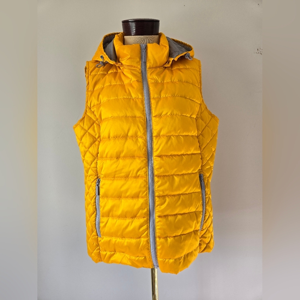 Etage Yellow Quilted Puffer Vest With Removable Hood. Size Large